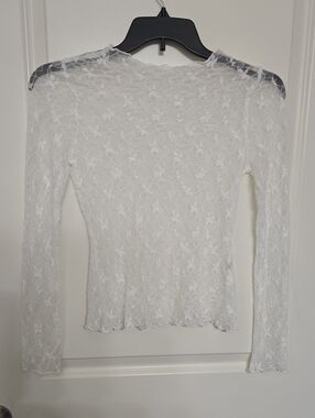 Women's White Floral Sheer Lace Long-Sleeve Top